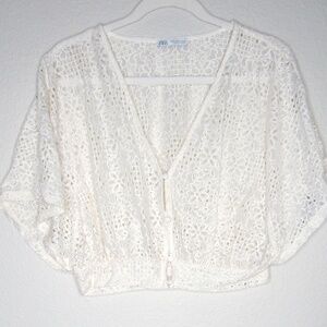Zara Cream Eyelet/Lace Sheer blouse - Size Medium